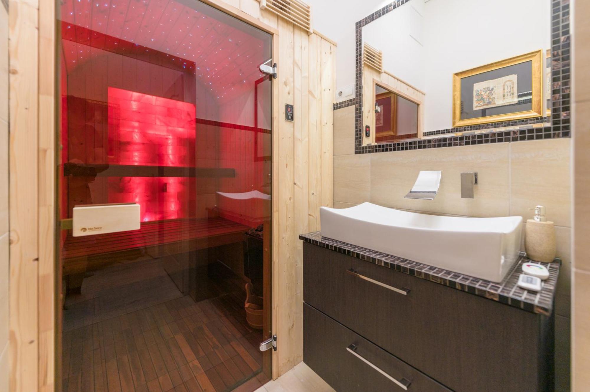 Eye Presidential With Jacuzzi & Sauna * Budapeste