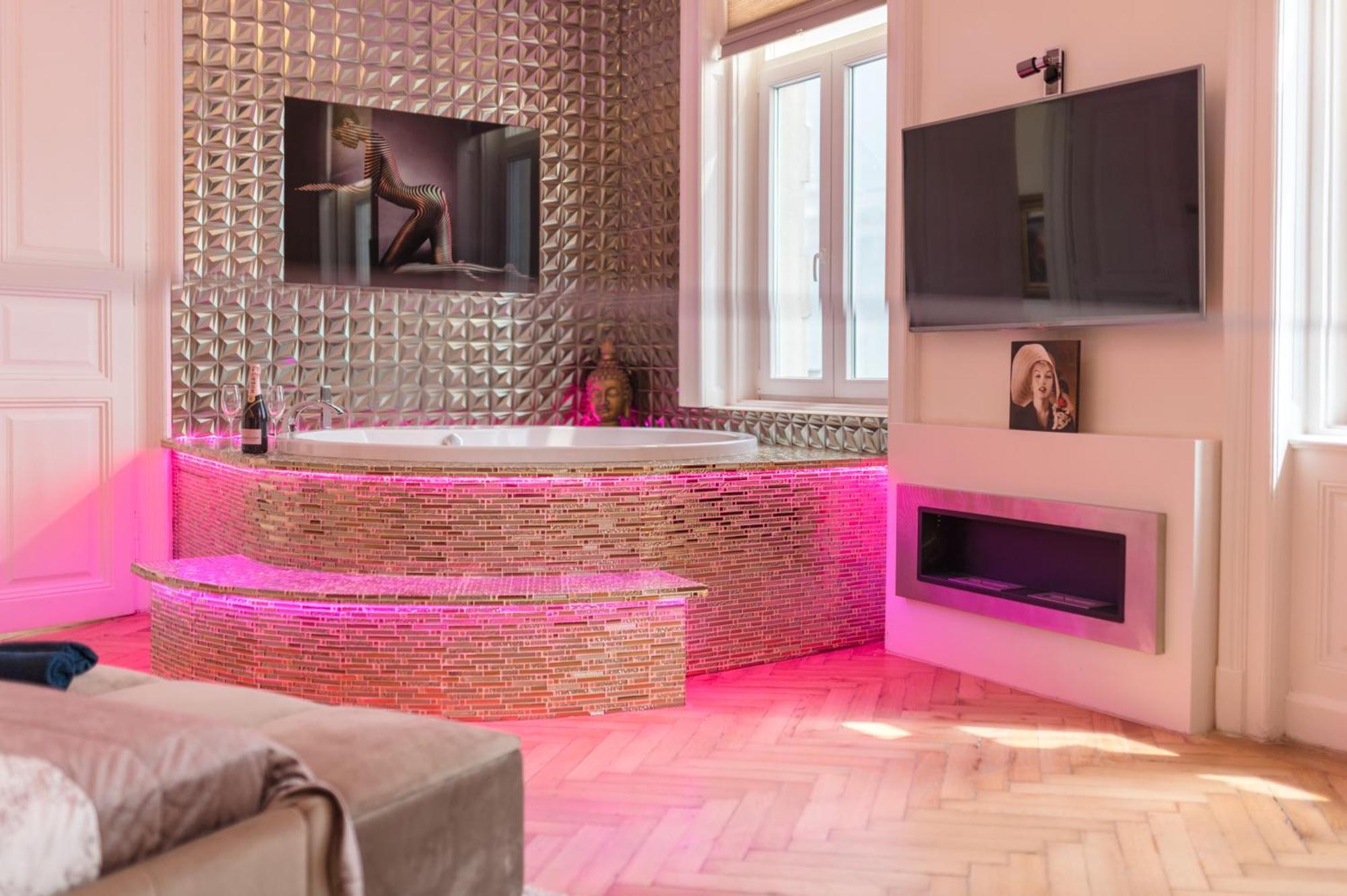 Eye Presidential With Jacuzzi & Sauna * Budapeste